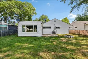 9011 Manorford Dr, Loveland, OH 44130 - Photo 5