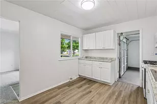 9011 Manorford Dr, Loveland, OH 44130 - Photo 13