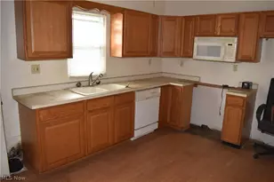 4032 Lincoln Ave, Shadyside, OH 43947 - Photo 9
