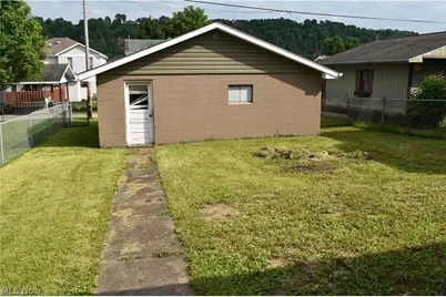 4032 Lincoln Avenue, Shadyside, OH 43947 - Photo 5