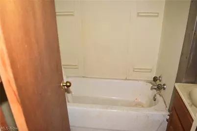 4032 Lincoln Avenue, Shadyside, OH 43947 - Photo 13