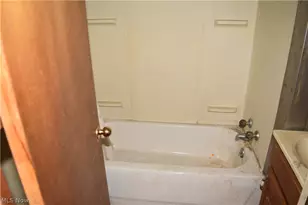 4032 Lincoln Ave, Shadyside, OH 43947 - Photo 13