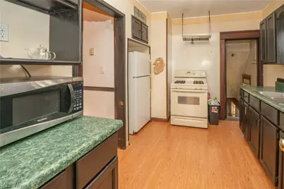 1033 Walnut Avenue, Alliance, OH 44601 - Photo 13