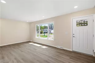 5382 Broad Blvd, North Ridgeville, OH 44039 - Photo 3