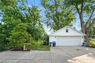 339 E 315th St, Willowick, OH 44095 - Photo 5