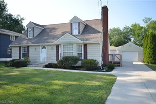 2527 Carson Rd, Fairlawn, OH 44333 - Photo 1