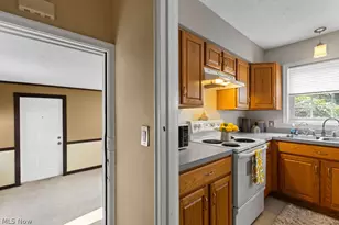 2407 27th St, Cuyahoga Falls, OH 44223 - Photo 13