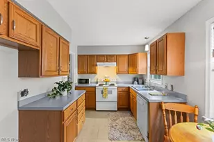 2407 27th St, Cuyahoga Falls, OH 44223 - Photo 15