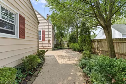 2407 27th Street, Cuyahoga Falls, OH 44223 - Photo 45