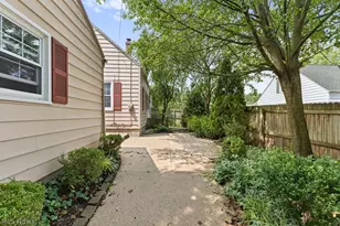2407 27th St, Cuyahoga Falls, OH 44223 - Photo 45