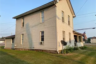 353 S River St, Newcomerstown, OH 43832 - Photo 3