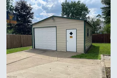 1198 Sherman Street, Akron, OH 44301 - Photo 11