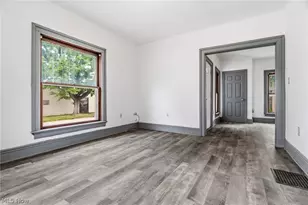 497 Madison St, Conneaut, OH 44030 - Photo 9