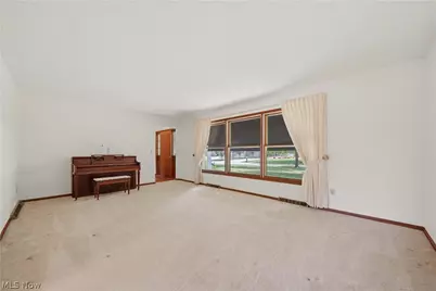 135 Seneca Trail SW, Hartville, OH 44632 - Photo 7