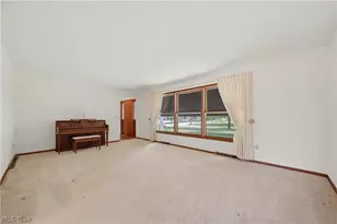 135 Seneca Trail SW, Hartville, OH 44632 - Photo 7