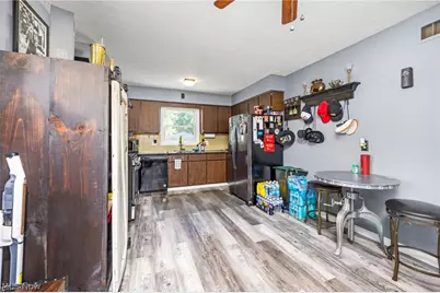 260 Hazelwood Avenue, Barberton, OH 44203 - Photo 3