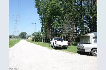 3053 Barber Road, Barberton, OH 44203 - Photo 15