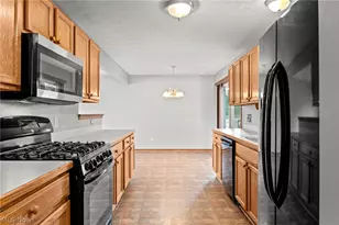 3072 Kelly Ct, Akron, OH 44312 - Photo 17