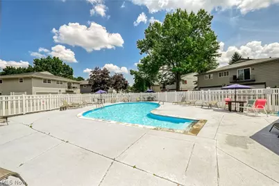 2455 Island Drive #B, Uniontown, OH 44685 - Photo 19