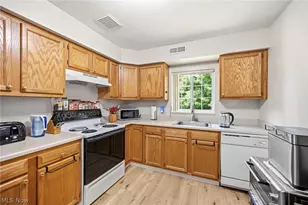 10391 Glenway Dr, Twinsburg, OH 44087 - Photo 9