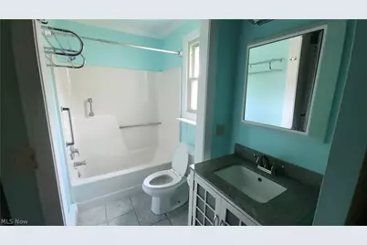 46103 New England Square #B, New Waterford, OH 44445 - Photo 15