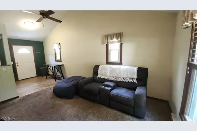 46103 New England Square #B, New Waterford, OH 44445 - Photo 9