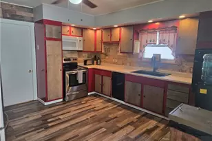 620 Franklin Ave, Conesville, OH 43811 - Photo 11