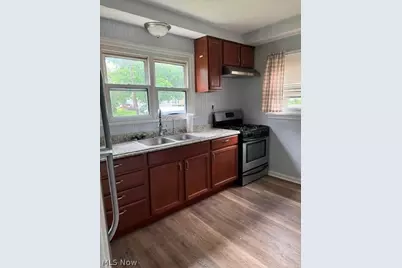 284 Fairfax Road, Vermilion, OH 44089 - Photo 7