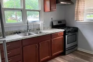 284 Fairfax Rd, Vermilion, OH 44089 - Photo 7