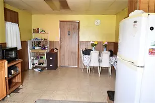 737 Porter Ave, Campbell, OH 44405 - Photo 9