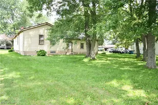 737 Porter Ave, Campbell, OH 44405 - Photo 21