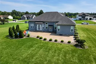 124 Cedars Dr, Poland, OH 44514 - Photo 5