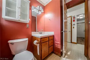 1211 Big Falls Ave, Akron, OH 44310 - Photo 11