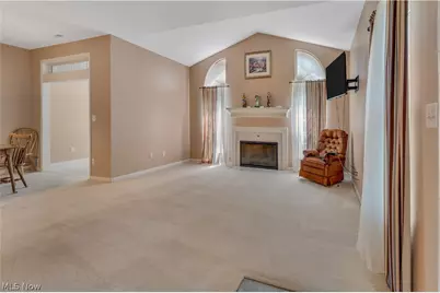 5645 Clingan Road #2B, Struthers, OH 44471 - Photo 3