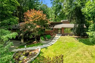 2661 Perry Dr NW, Canton, OH 44708 - Photo 3