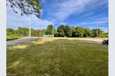 988 W Bowery Street, Akron, OH 44307 - Photo 17