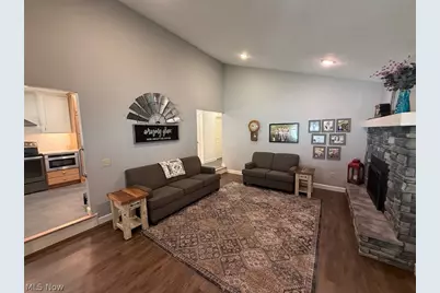 112 Karns Drive, Dover, OH 44622 - Photo 13