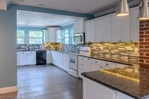 2255 Briner Ave, Akron, OH 44305 - Photo 9
