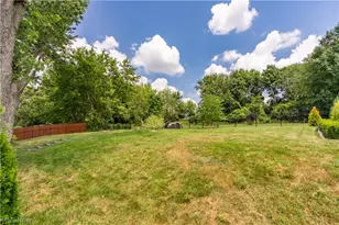 7328 Lake O'springs Ave NW, North Canton, OH 44720 - Photo 43