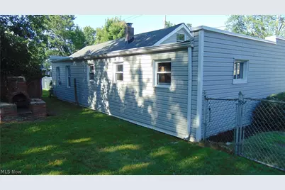 34090 Roberts Road, Eastlake, OH 44095 - Photo 7