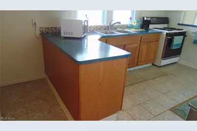 34090 Roberts Road, Eastlake, OH 44095 - Photo 17