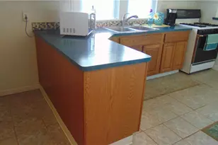 34090 Roberts Rd, Eastlake, OH 44095 - Photo 17