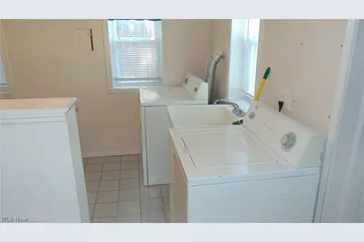 34090 Roberts Road, Eastlake, OH 44095 - Photo 37