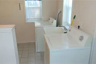 34090 Roberts Rd, Eastlake, OH 44095 - Photo 37