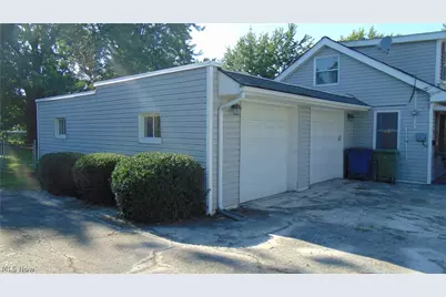 34090 Roberts Road, Eastlake, OH 44095 - Photo 9