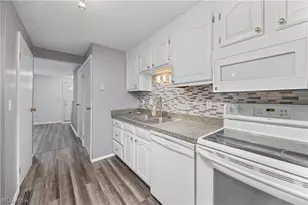974 Wadsworth Rd, Medina, OH 44256 - Photo 3