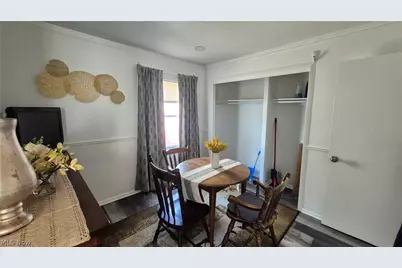 513 Henry Street, Elyria, OH 44035 - Photo 5