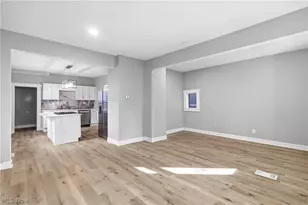 12701 Plover St, Oakwood, OH 44107 - Photo 9