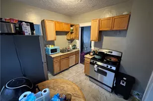 974 E 144th St, Loveland, OH 44110 - Photo 3