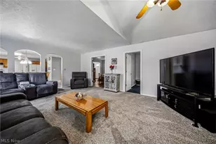2121 Laurel Ln, Streetsboro, OH 44241 - Photo 13